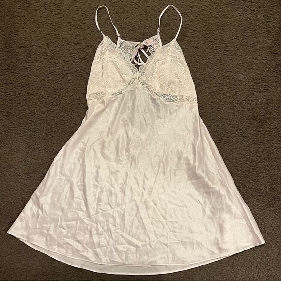 Victoria’s Secret Pale Pink Shimmery Slip Dress NWT - Picture 1 of 5